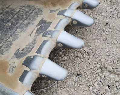 مشروع تزوير الذهب - استبدال Komatsu PC400 208-70-14152 Rock Bucker Tooth 