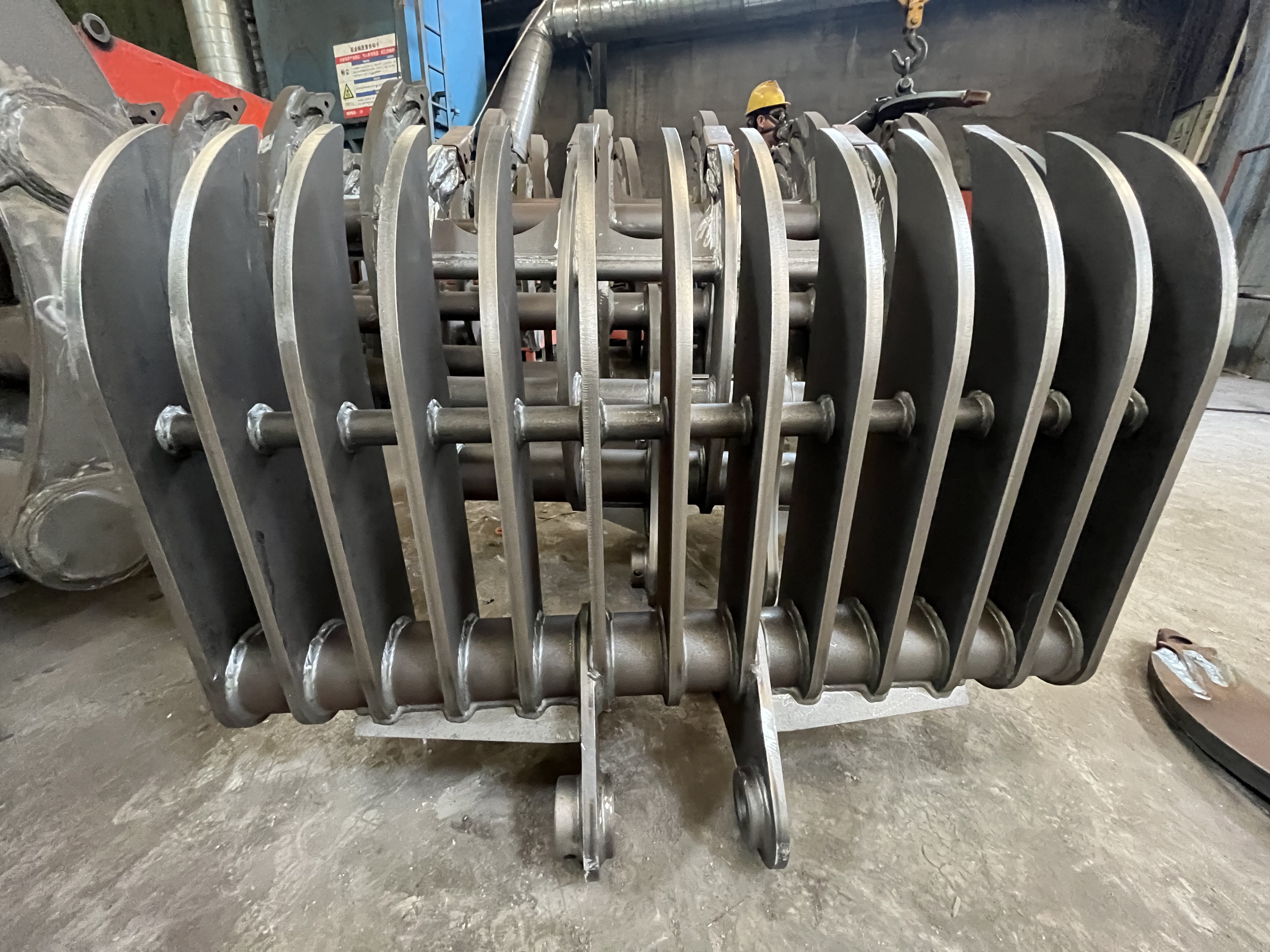 دلاء للحفارة 